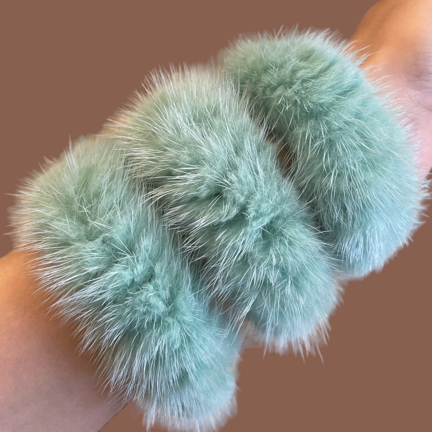 Mink scrunchie PISTACHIO