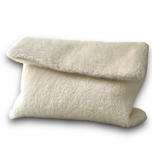 Shearling pillow clutch WHITE