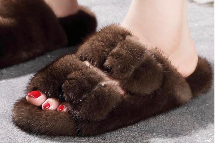 Mink slippers BROWN